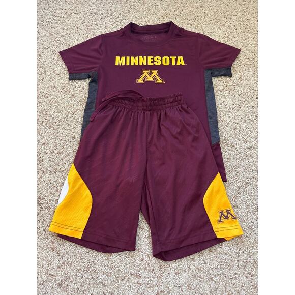 MN Gophers Minnesota Short and Tshirt Bundle Boys Size S & M - Picture 1 of 8